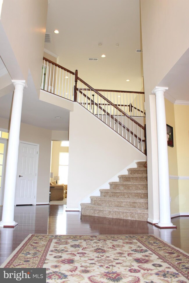 7527 Edington Dr, Warrenton, VA 20187 - photo 3