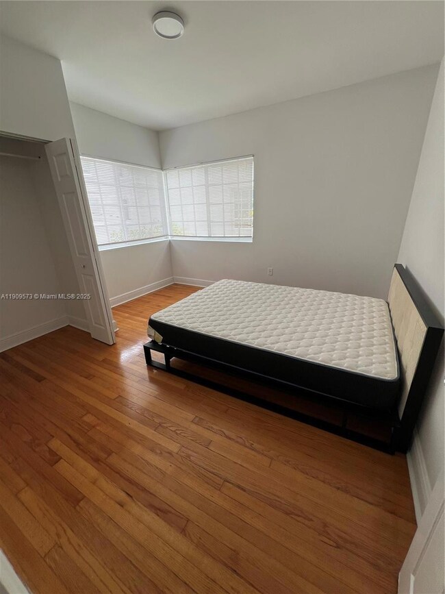 1219 Meridian Ave unit 8, Miami Beach, FL 33139 - photo 7