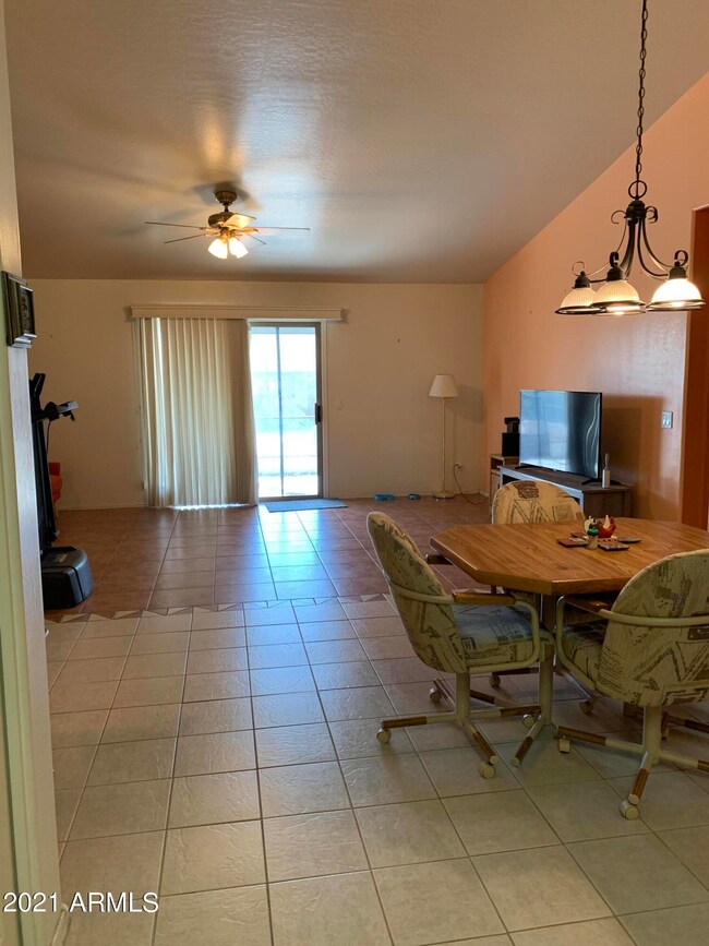 Living room2