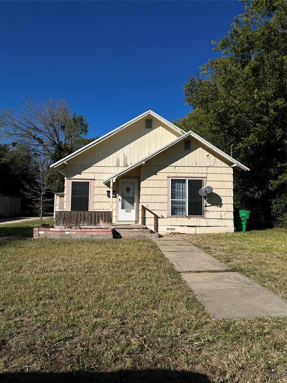 1623 Roy St, Gainesville, TX 76240 - photo 3