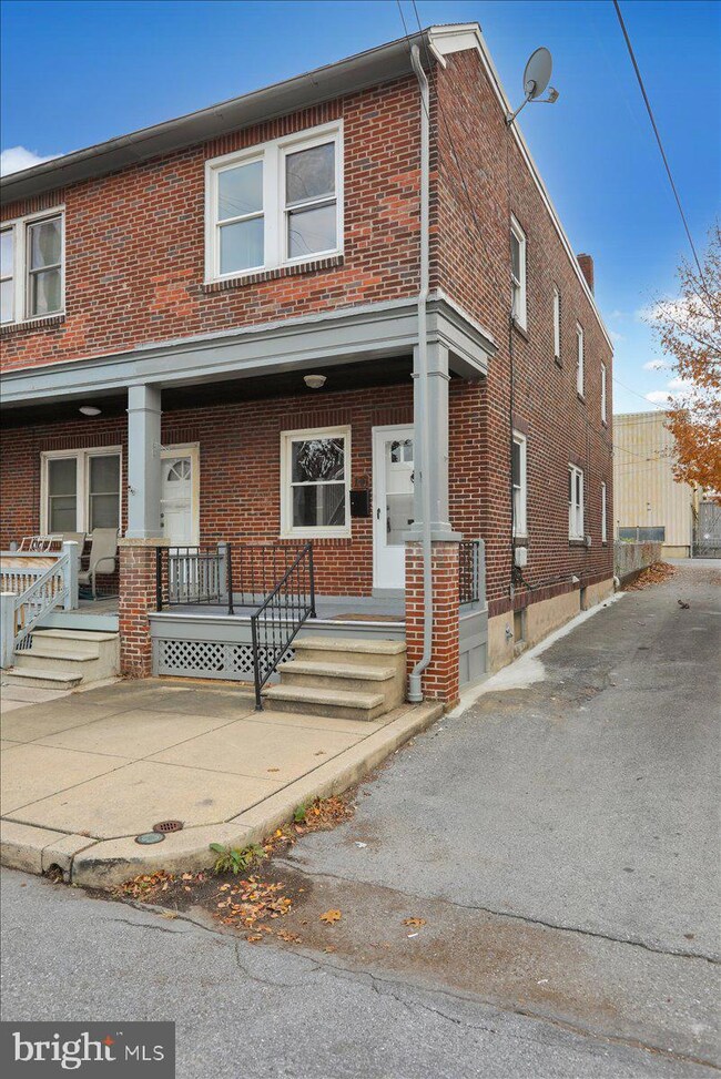 116 Exeter St, Reading, PA 19601 - photo 2