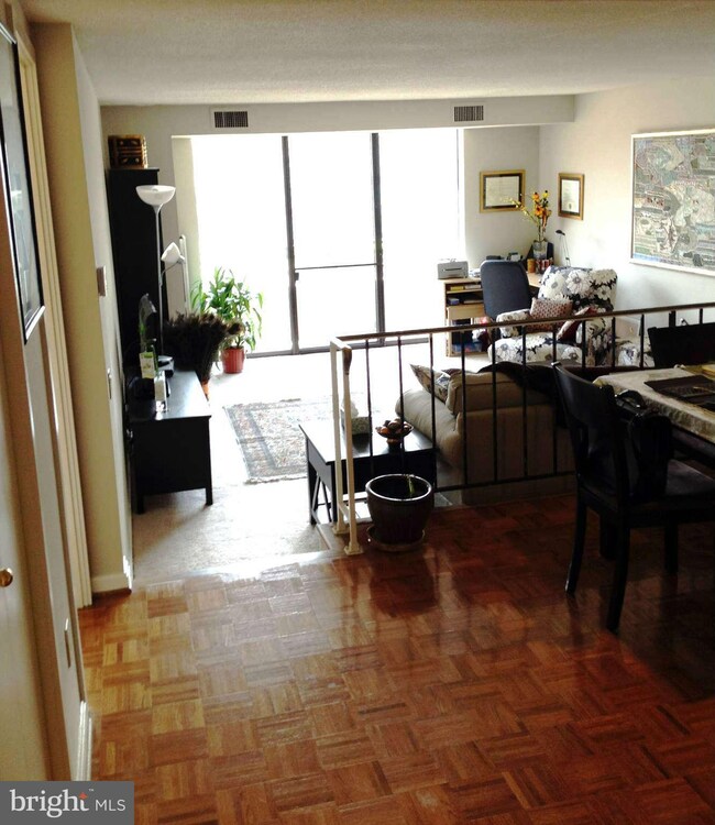 1200 23rd St NW unit 809, Washington, DC 20037 - photo 4