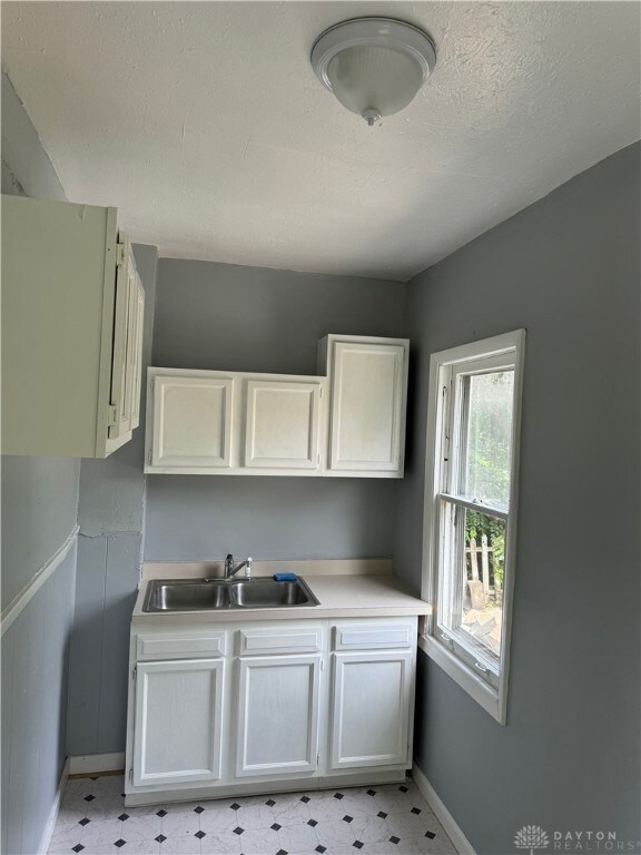 624 Pritz Ave, Dayton, OH 45410 - photo 4