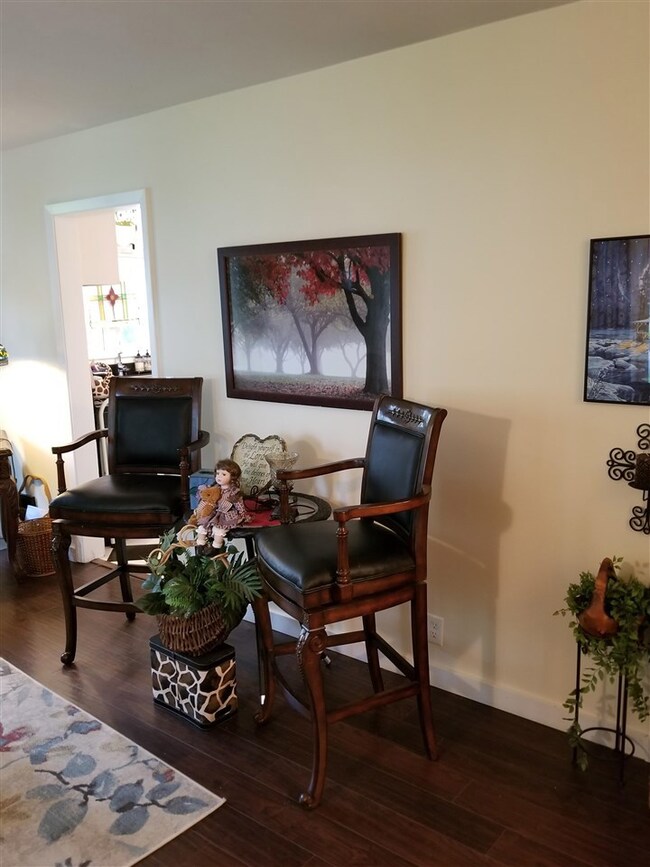 1235 Sheerer Ave, Waterloo, IA 50701 - photo 6