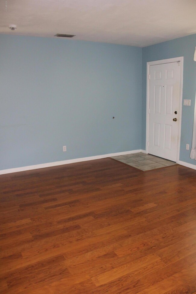 4605 Harlow Blvd, Jacksonville, FL 32210 - photo 6