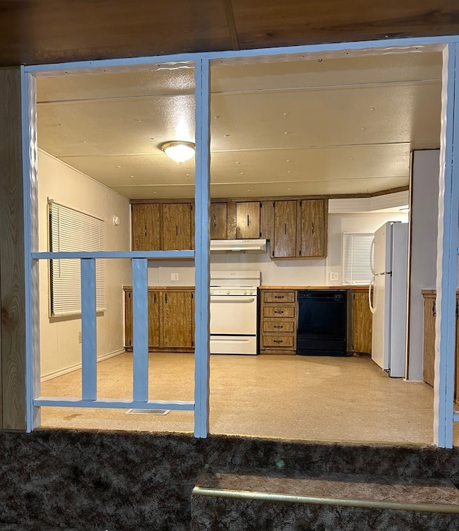 2104 W Mosley Loop, Alpine, TX 79830 - photo 4