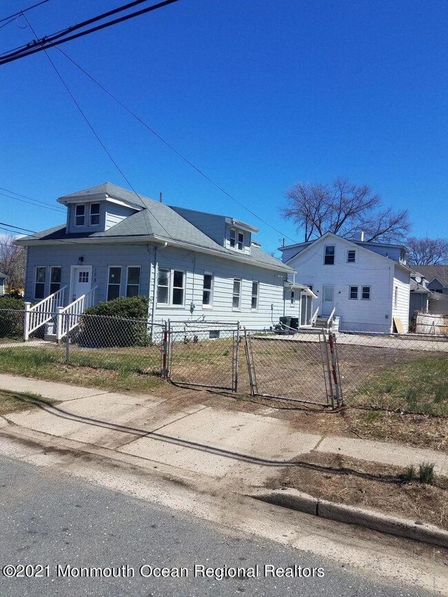 108 Hudson Ave, North Middletown, NJ 07748 - photo 2