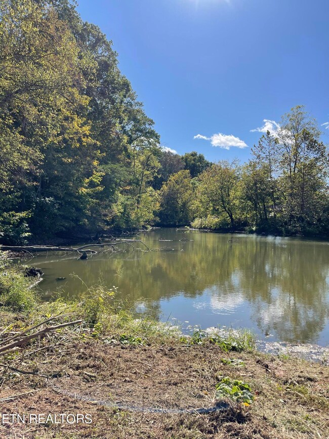 B9675927-42AA-46BE-A56C-216028DF6515