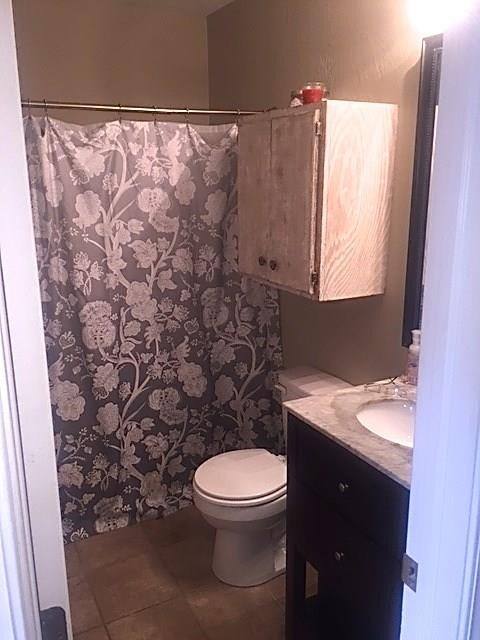 Master bathroom.
