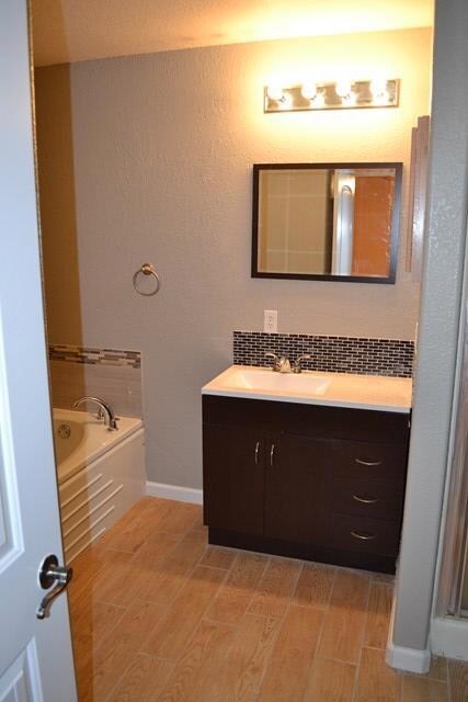 230 Green Oaks Loop, Fredericksburg, TX 78624 - photo 7