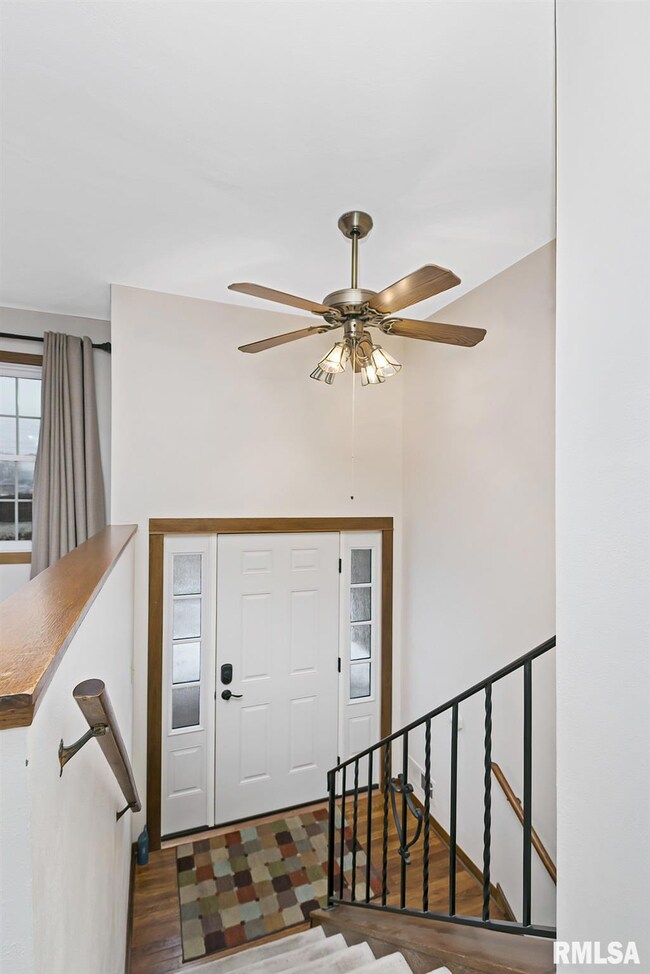 2109 W 66th St, Davenport, IA 52806 - photo 2