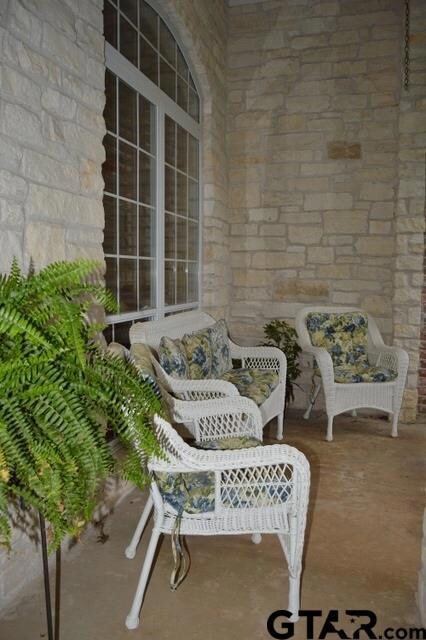 3639 Canyon Creek Cir, Tyler, TX 75707 - photo 3