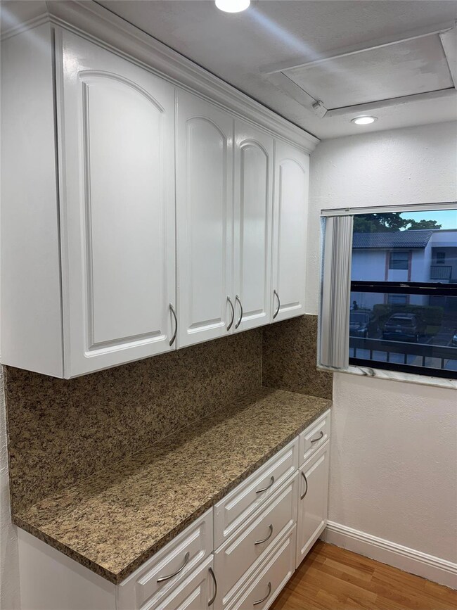 851 NE 209th Terrace unit 202, Miami, FL 33179 - photo 4