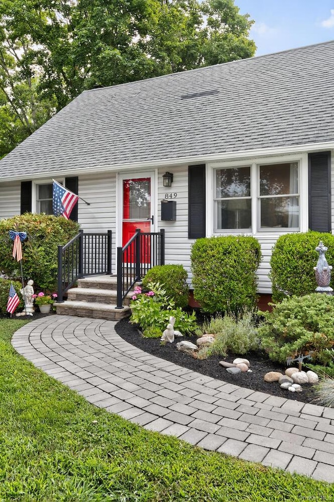 849 Udall Rd, West Islip, NY 11795 - photo 5