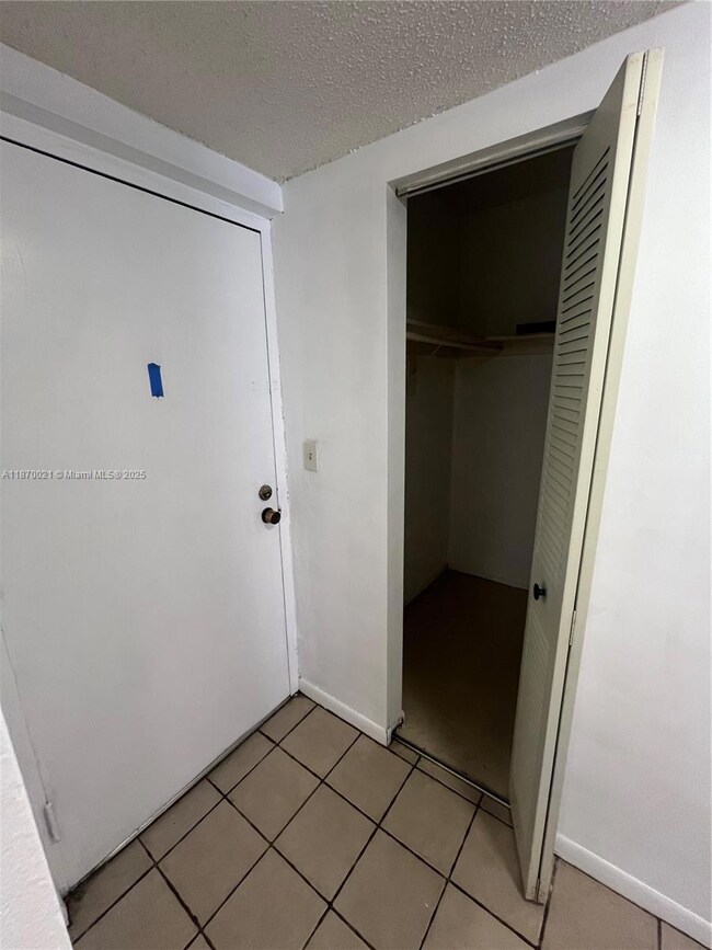 440 E 23rd St unit 1118, Hialeah, FL 33013 - photo 4