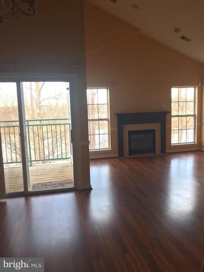 15616 Everglade Ln unit 406, Bowie, MD 20716 - photo 2