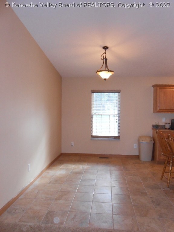 444 Pebble Creek Dr, Fraziers Bottom, WV 25082 - photo 5