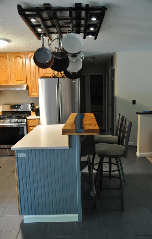 10KitchenIsland