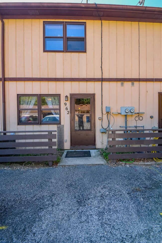 962 Jordan Cir, Schererville, IN 46375 - photo 2