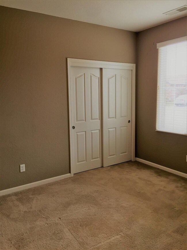 7422 E Fedora Ave, Fresno, CA 93737 - photo 6