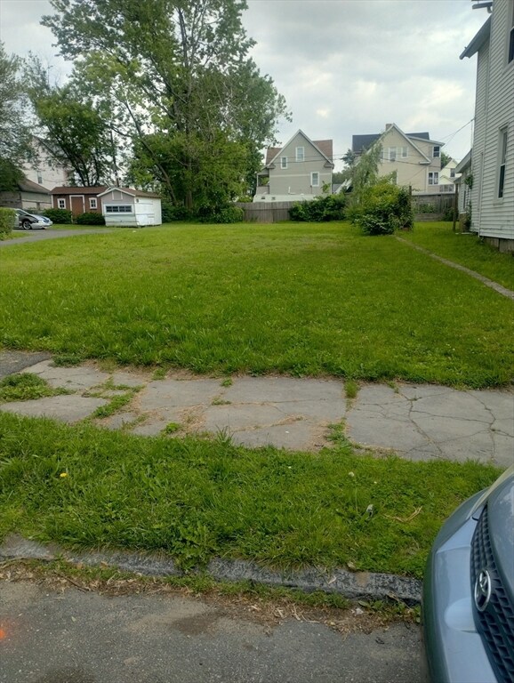 29 Vinton St, Springfield, MA 01104 - photo 4