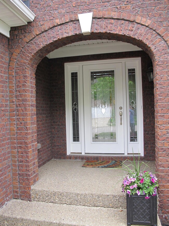 6108 Hudson Creek Dr, Louisville, KY 40291 - photo 4
