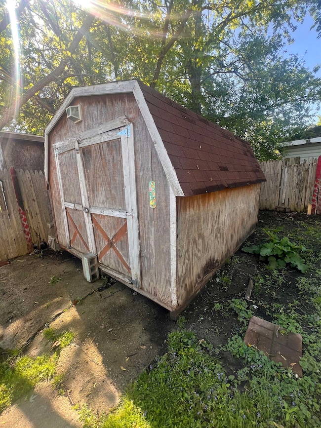 1015 Alvord Ave, Flint, MI 48507 - photo 6