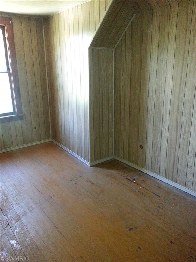 9139 Aura St, Kaleva, MI 49645 - photo 7
