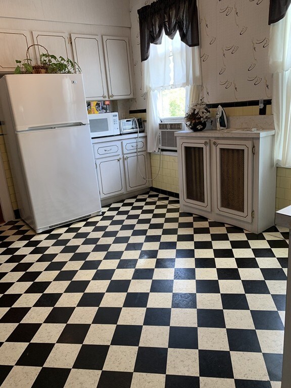 26 Highland St, Revere, MA 02151 - photo 4