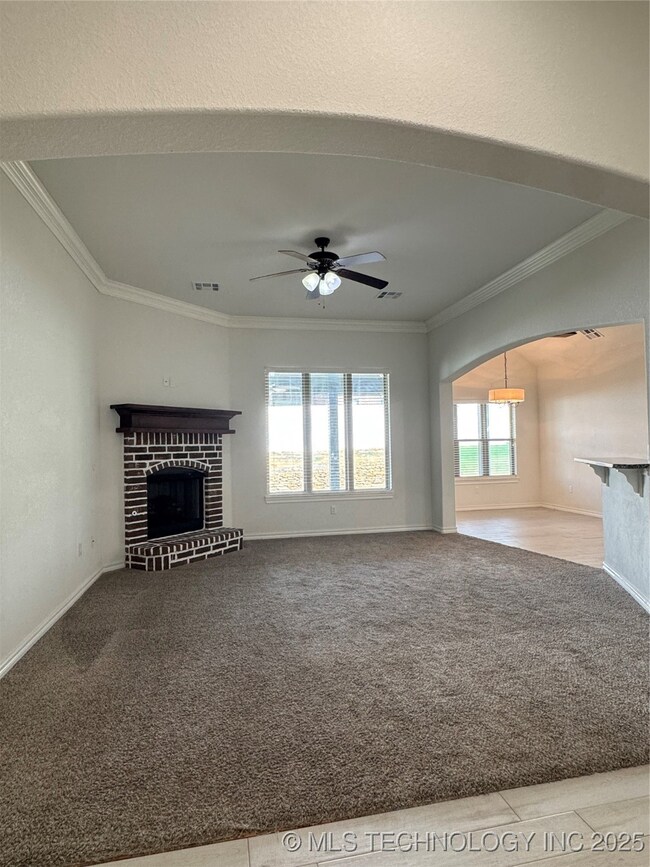 14083 S Lansing Ave, Glenpool, OK 74033 - photo 4