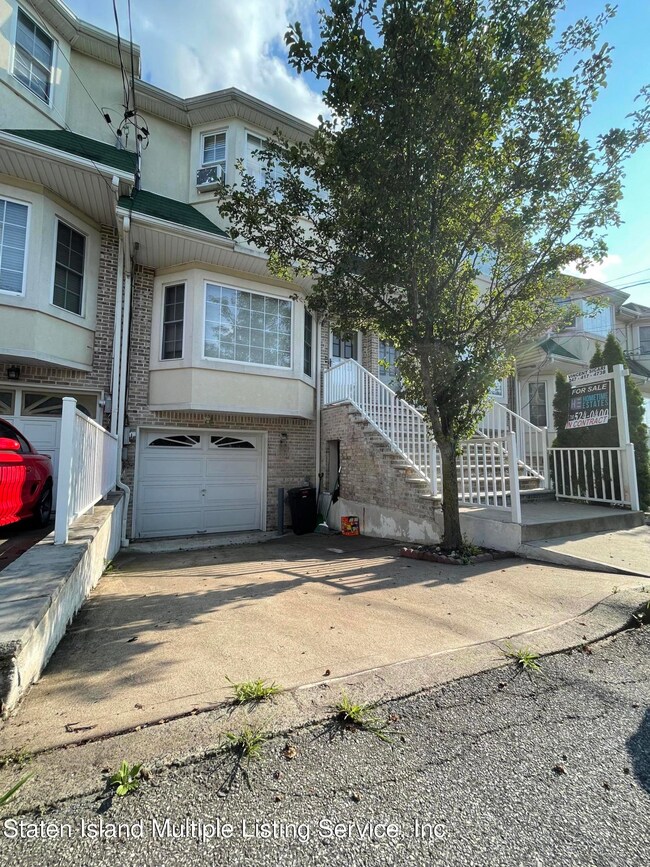 112 Herrick Ave, Staten Island, NY 10309 - photo 2