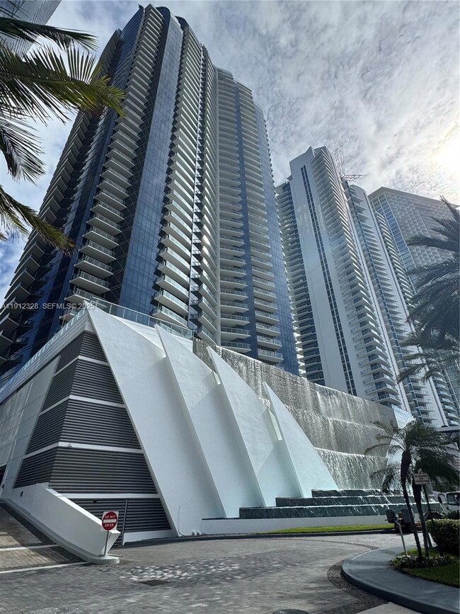 Jade Ocean unit 1905, Sunny Isles Beach, FL 33160 - photo 2