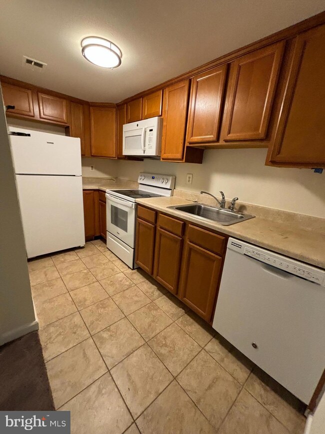 600 Grant Rd unit 31A, Folcroft, PA 19032 - photo 7