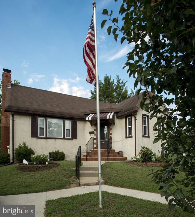 5305 Greenway Dr, Hyattsville, MD 20781 - photo 3