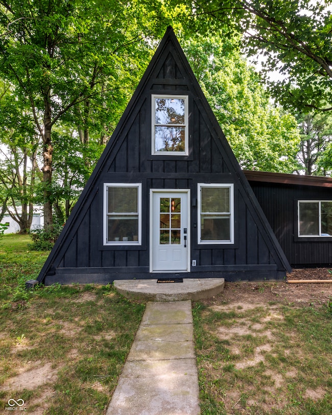 7042 E 1000 N, Pendleton, IN 46064 - photo 3