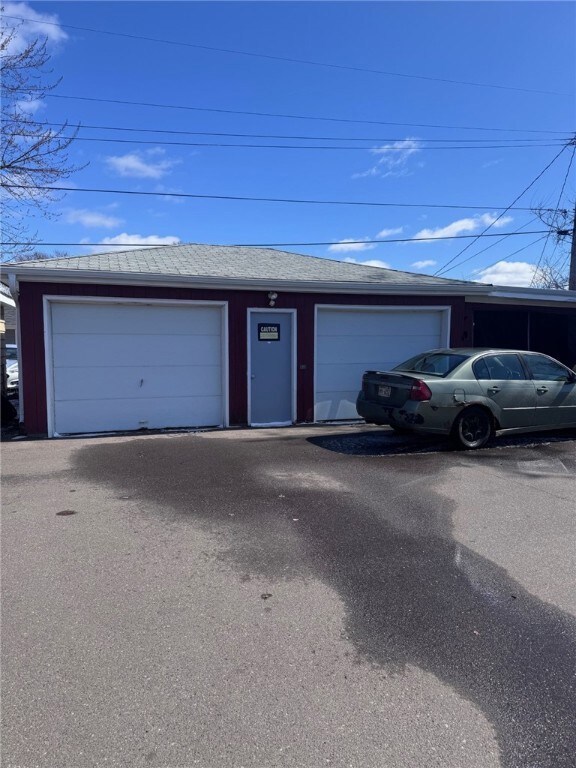 2833 Stein Blvd unit 2831-2833, Eau Claire, WI 54701 - photo 2