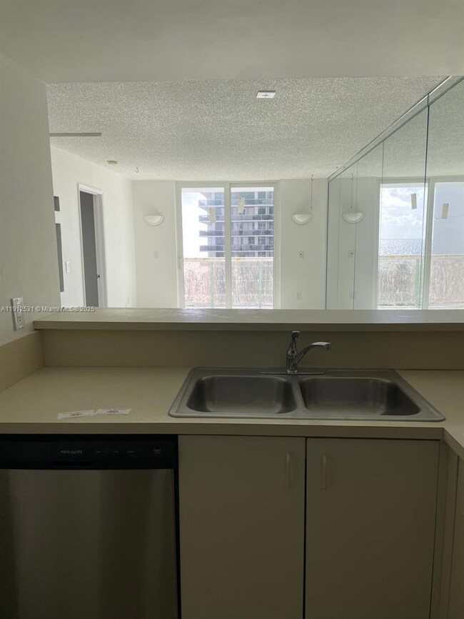 La Rive Gauche Condominiums unit 1006, Miami Beach, FL 33140 - photo 6