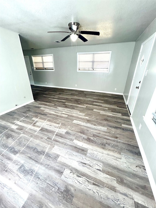 811 S Avenue H, Clifton, TX 76634 - photo 7