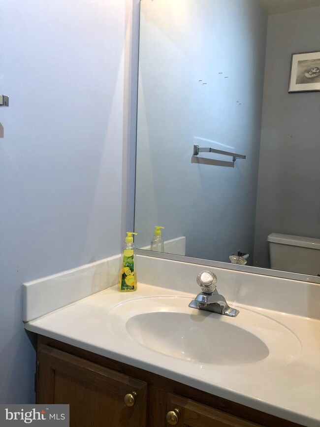 2025 Putnam Rd, Halethorpe, MD 21227 - photo 2