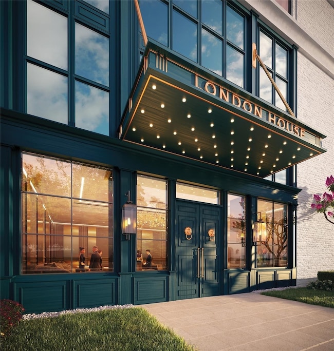 LONDON HOUSE RIVER OAKS