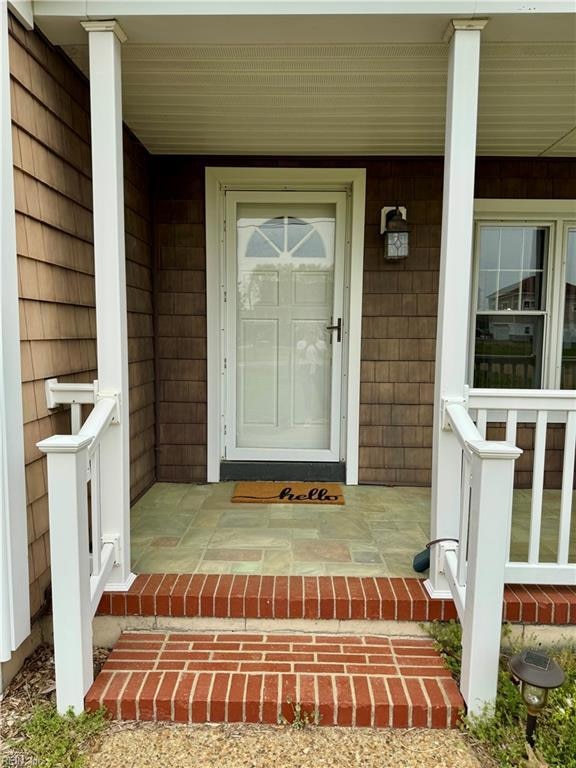 315 Dandy Loop Rd, Yorktown, VA 23692 - photo 2