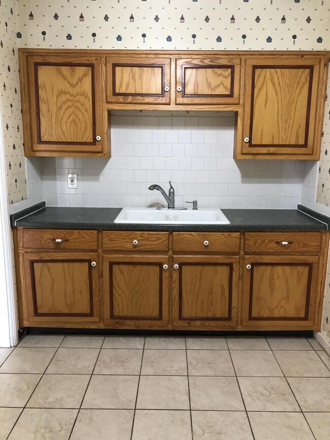 557 S Orlando Ave, Cocoa Beach, FL 32931 - photo 4