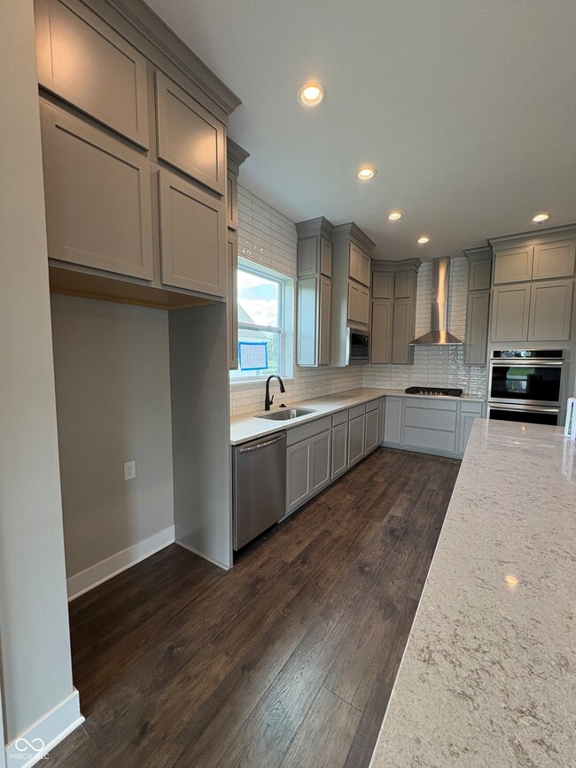 11363 Selsey Rd, Fishers, IN 46037 - photo 3