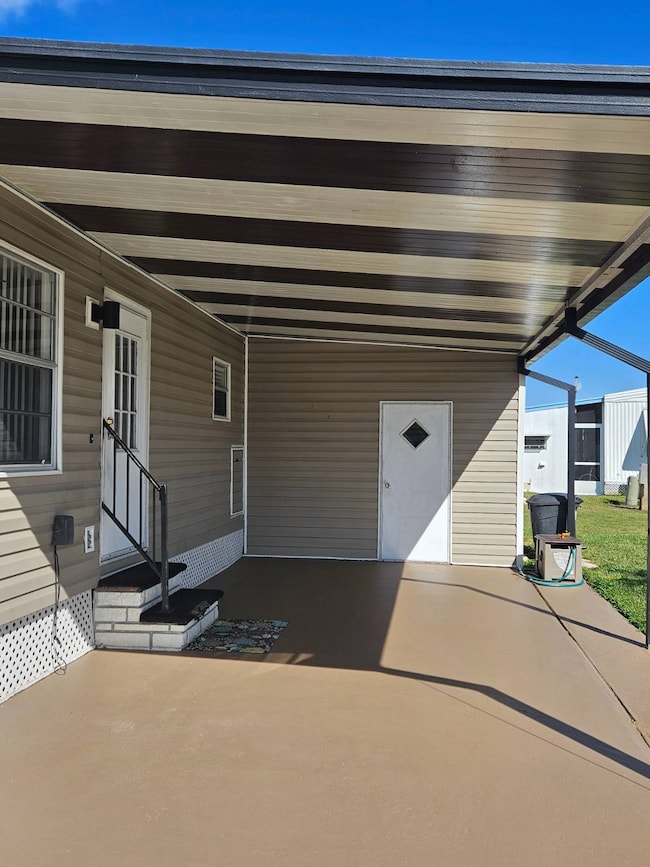 7633 Parkway Blvd, Hudson, FL 34667 - photo 2