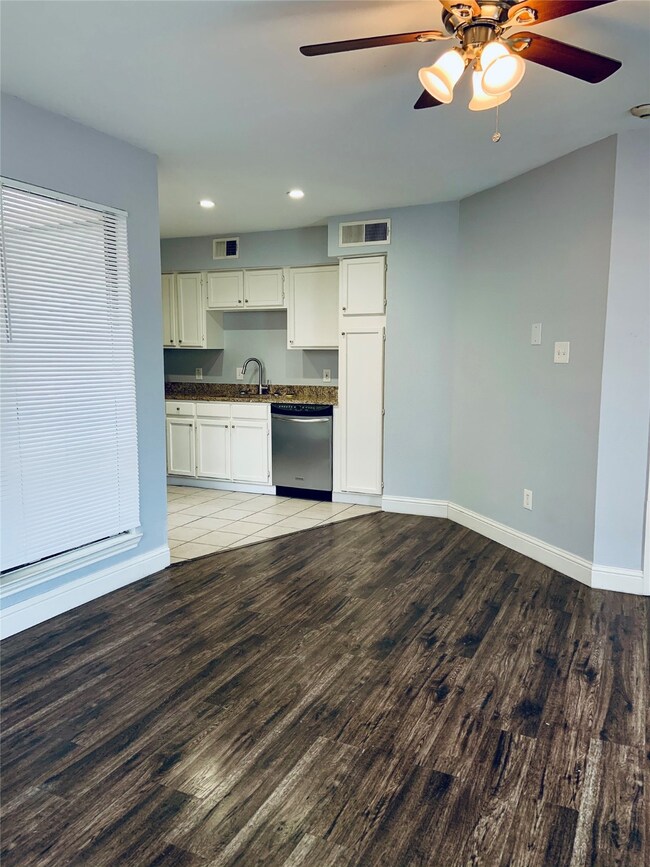 2300 Balsam Dr unit G112, Arlington, TX 76006 - photo 5