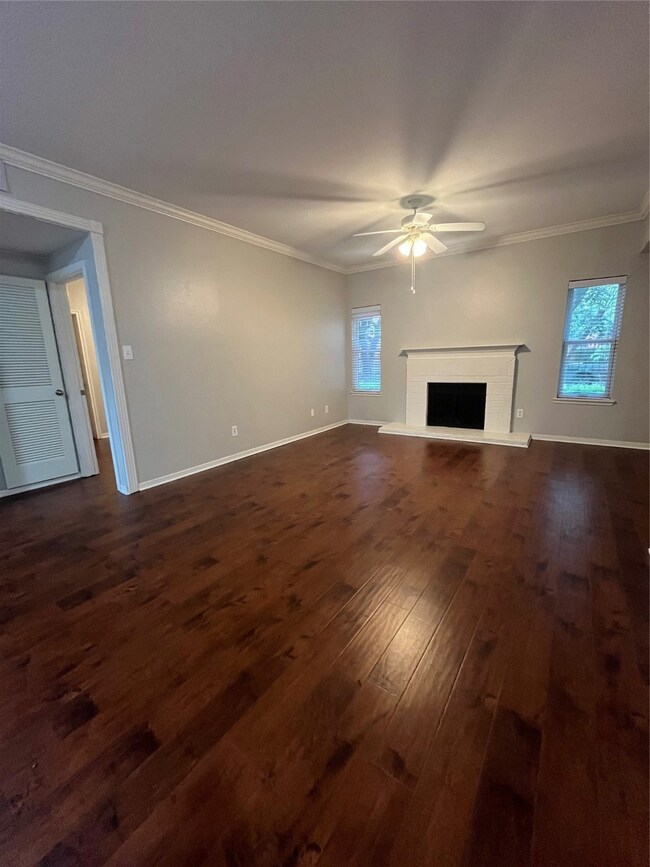 The Oaks at West University unit 404, Houston, TX 77005 - photo 3