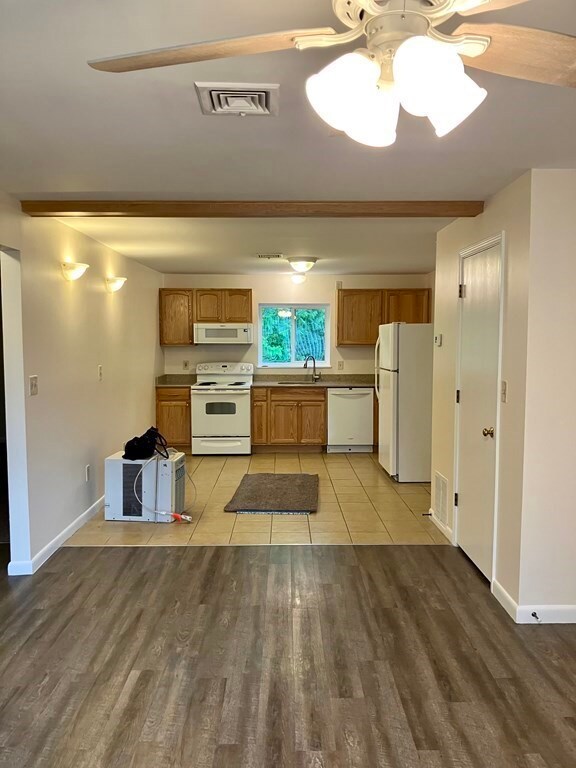 5455 N Main St unit 16E, Fall River, MA 02720 - photo 3