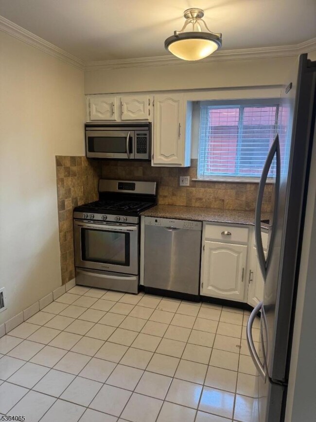 250 S Ridgedale Ave unit B 8, Florham Park, NJ 07932 - photo 6