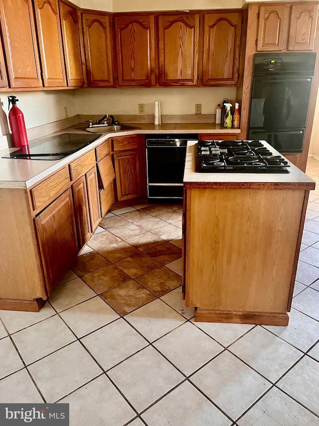 837 W Locust St, York, PA 17401 - photo 5