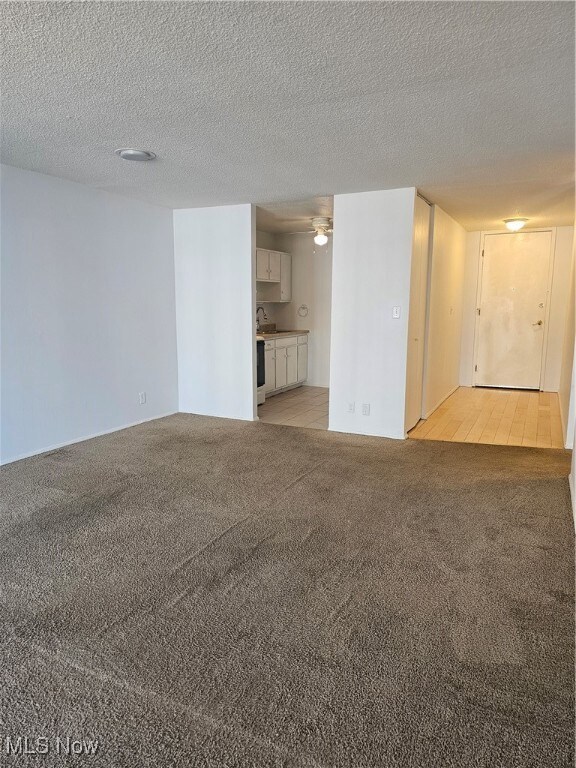 Bonneville Tower unit 117, Euclid, OH 44132 - photo 6